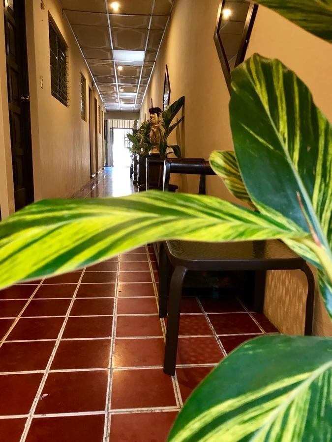 Los Angeles De La Alameda, Hostel Antigua Exteriör bild